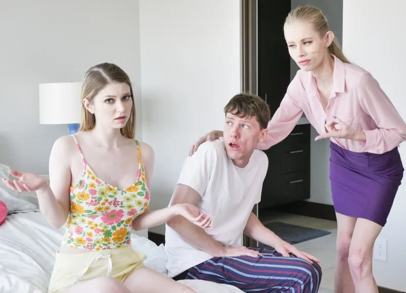 Má kế bắt con gái riêng của Gã chồng nện với cậu con trai