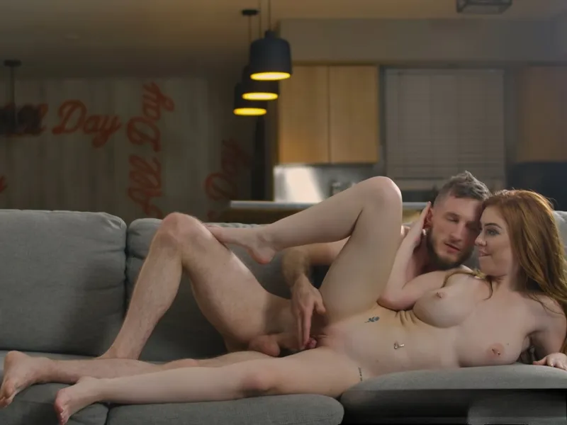 đang tăng ca mà gấu cứ dùng cô bé lôi kéo tôi doggy cùng em